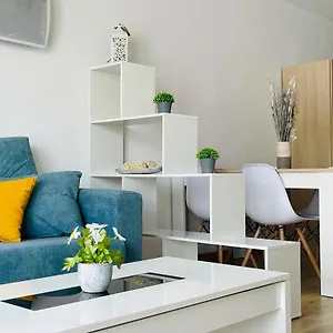https://mikka-frontera-family-337.andorra-la-vella-hotels.net