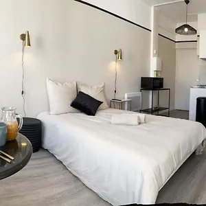 https://suite-atthos.hotels-rhonealpes.com