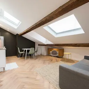 https://f2-tres-cosy.fr-provencehotel.com